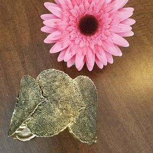 🌻 Lia Sophia bracelet